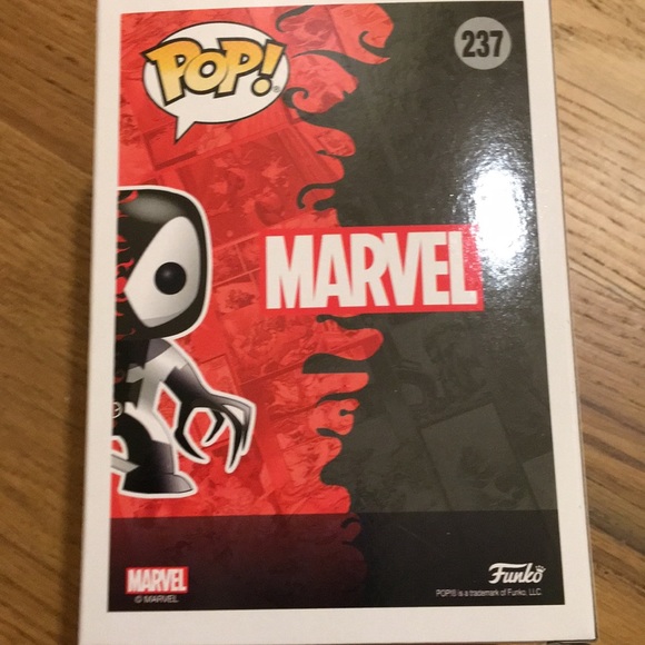 Deadpool /venom funko pop - Picture 2 of 2